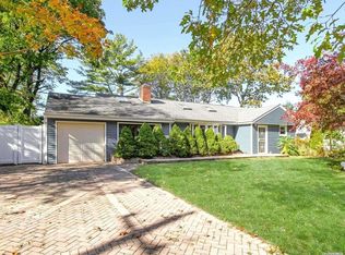 145 Cold Spring Rd, Syosset, NY 11791