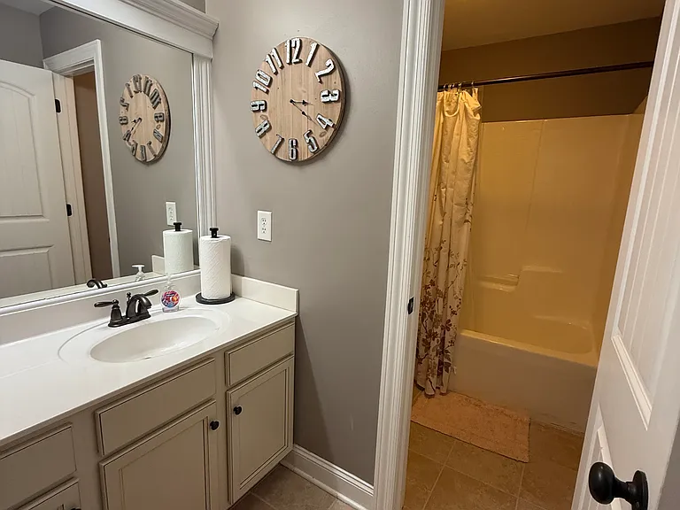 122 Ramsbrook Dr — Photo 24