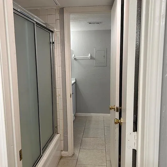 PLAZA VERDE CONDOS — Photo 14