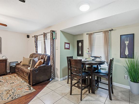 4th image of 6805 Wagonet Rd