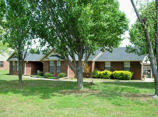 409 Checotah Dr, Checotah, OK 74426