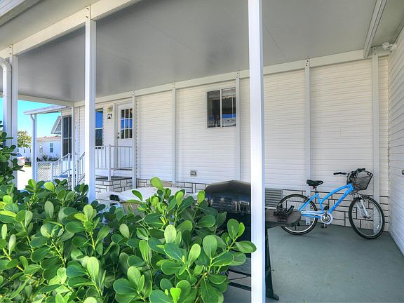 2nd image of 7576 Chasta Road