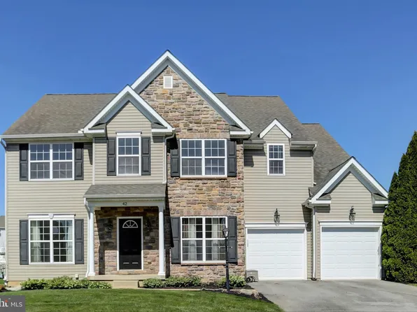 42 S 3rd St, New Freedom, PA 17349