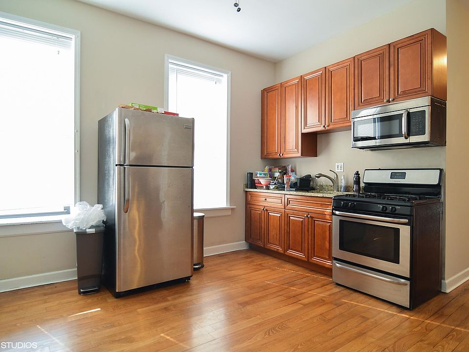 1st image of 3721 W Belmont Ave APT 2f