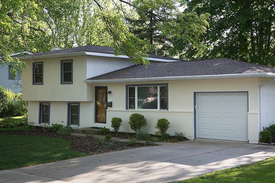 1st image of 383 Heil Dr