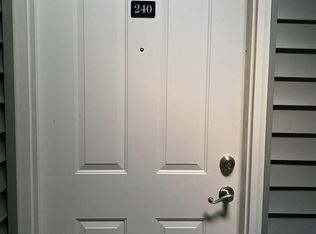 9805 Avondale Rd NE APT 240, Redmond, WA 98052