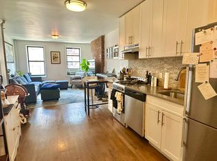159 Christopher St APT 8A, New York, NY 10014