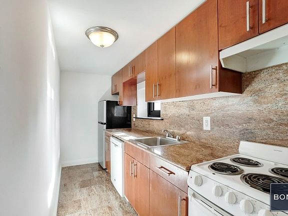5th image of 382 3rd Ave APT 12B