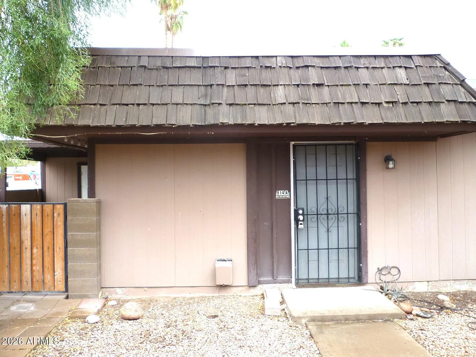 914 S Acapulco Ln — Photo 1