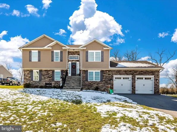 15580 Wedgewood Dr, Greencastle, PA 17225