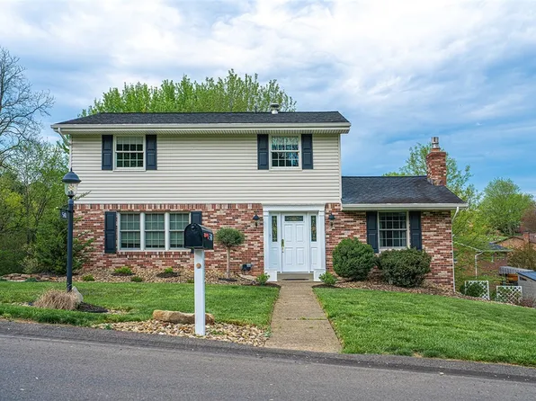 540 Hickory Ln, Houston, PA 15342