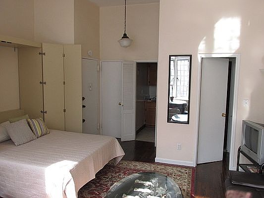 3rd image of 225 E 49th St APT 2C
