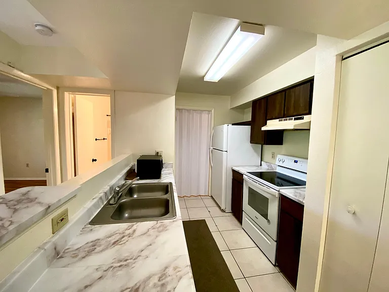 3008 Parkway Blvd #306 — Photo 10