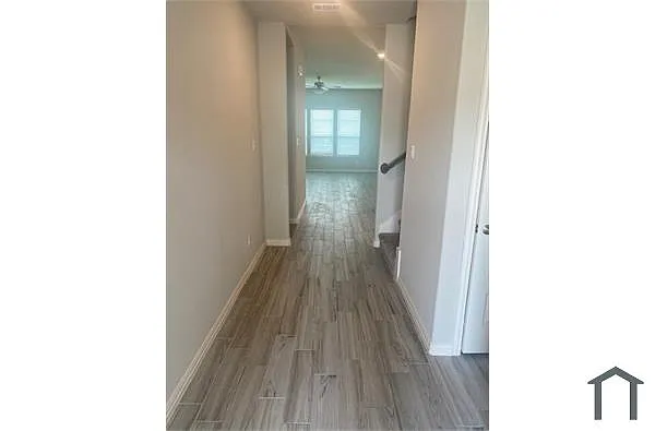 Building Photo - 257 Giddings Trl