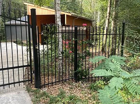 236 W Peterson Loop, Livingston, TX 77351