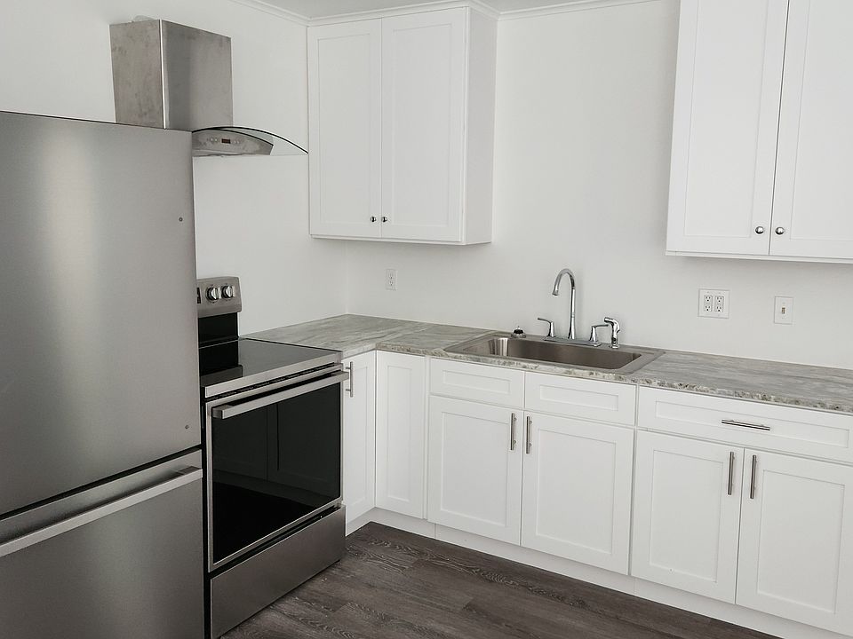 New Kitchen Cabinets and appliances