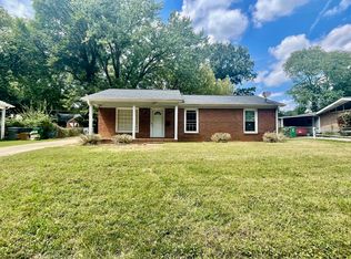 6307 Covecreek Dr, Charlotte, NC 28215