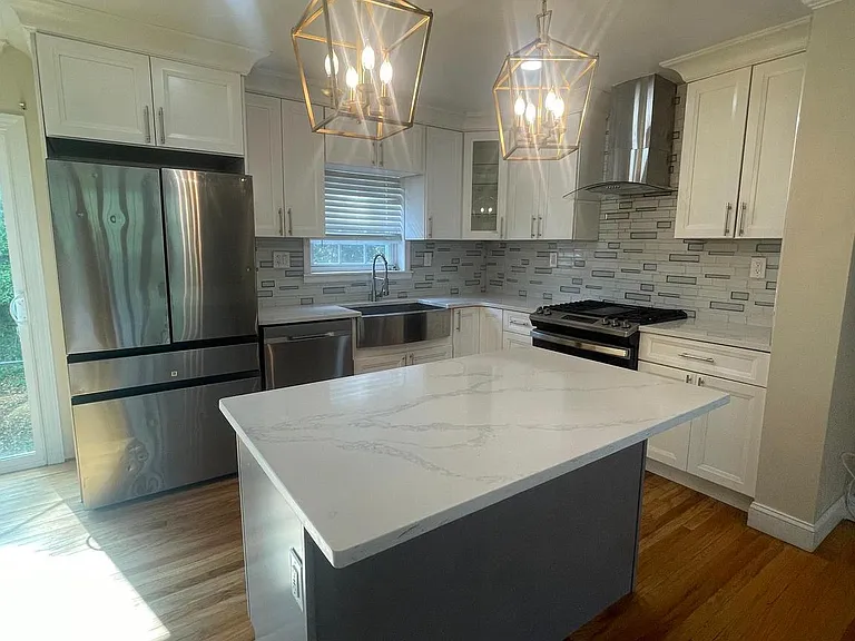 3300 Kayford Cir — Photo 2