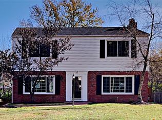 8 Enfield Rd, Saint Louis, MO 63132