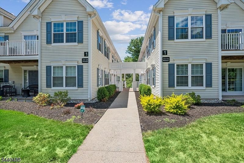1st image of 128 Arbor Way