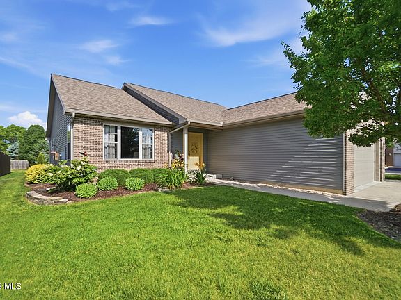 3rd image of 258 Sierra Ct