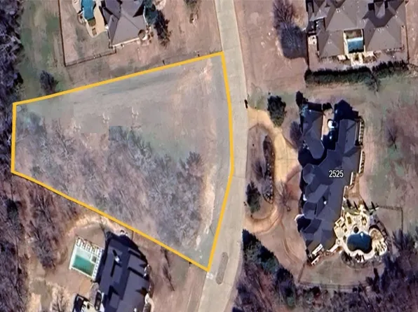 2530 Woodland Dr, Crossroads, TX 76227