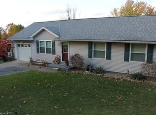 122 E Hillview Dr, Morgantown, WV 26508