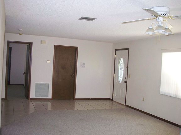 Bright Foyer & Living Rm