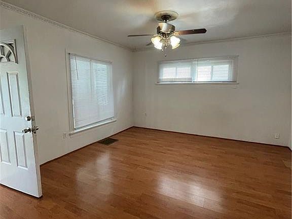4th image of 405 Deeds Ave