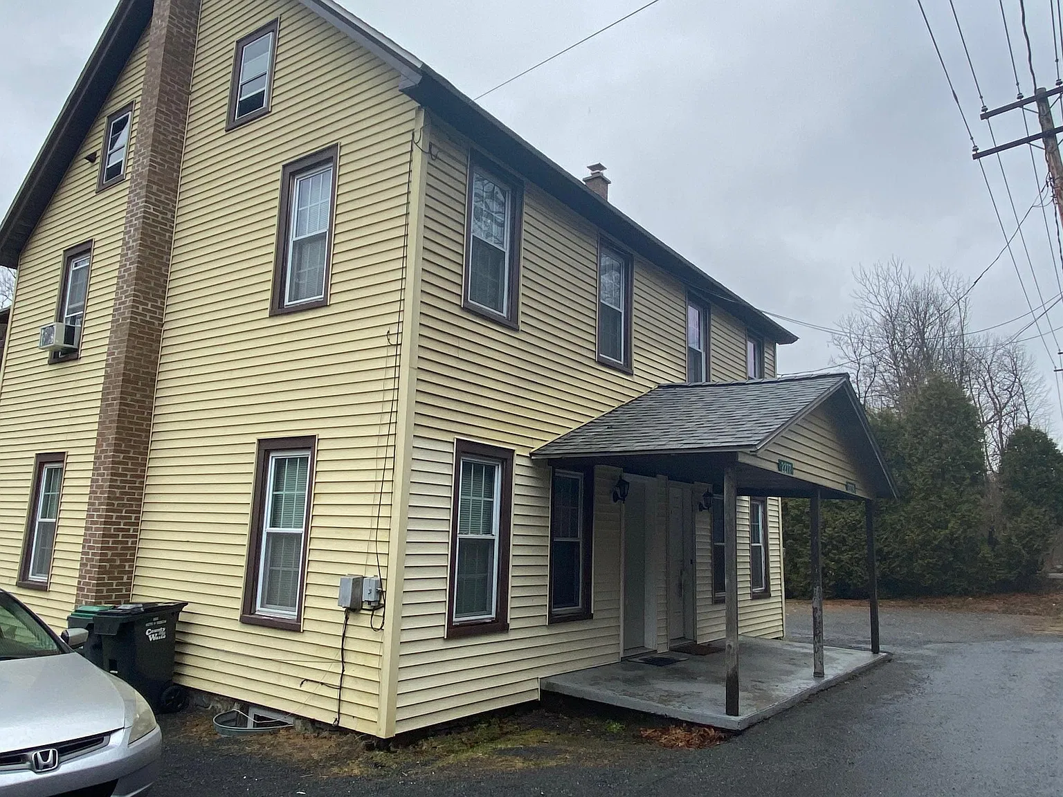 3 bed, $1,700 — Photo 1