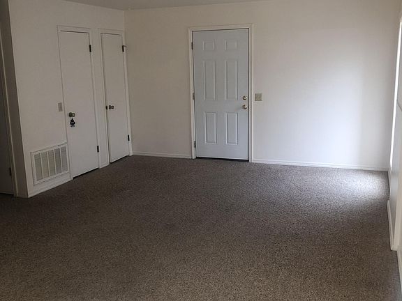 4th image of 500 Curry Ln APT 401