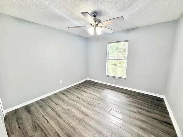 1081 Leeward Dr — Photo 12