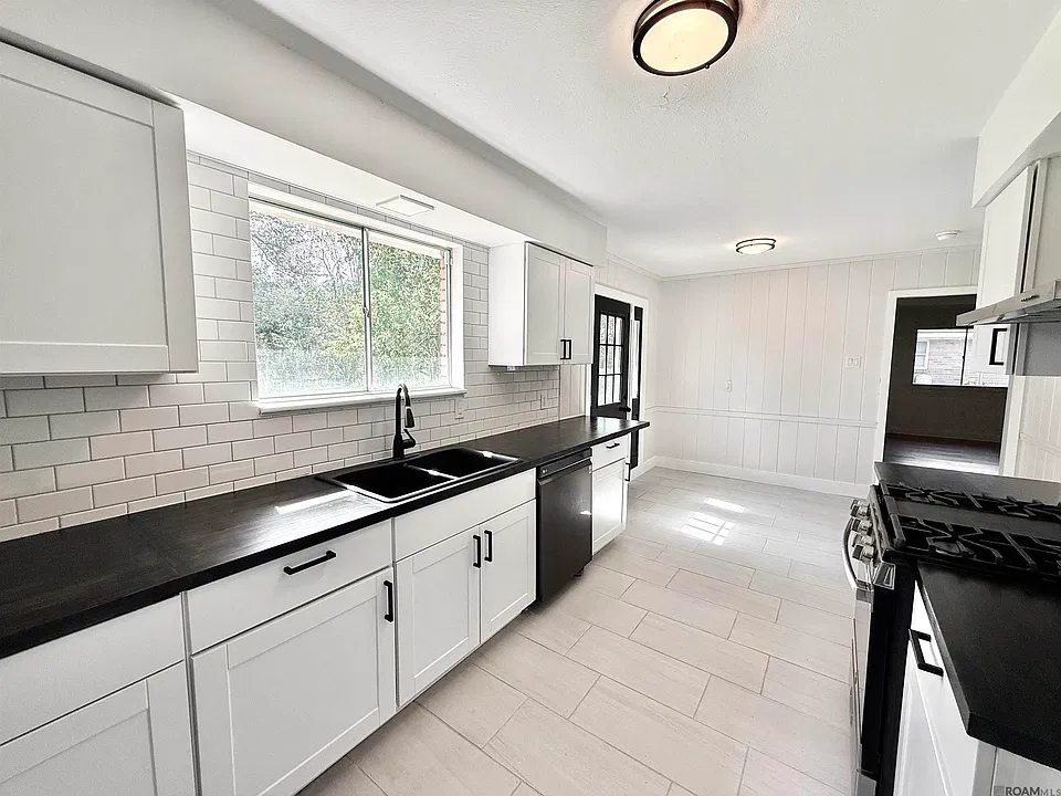 325 Marilyn Dr