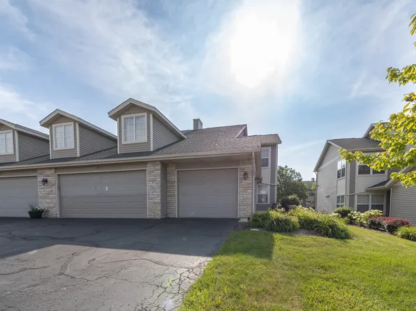 990 Penny Ln #990, Sycamore, IL 60178