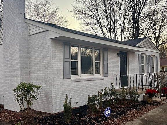 4th image of 4015 Broadacres Dr