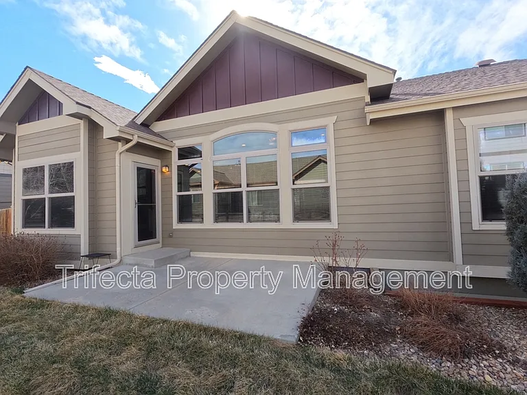 1032 Hessen Dr — Photo 31