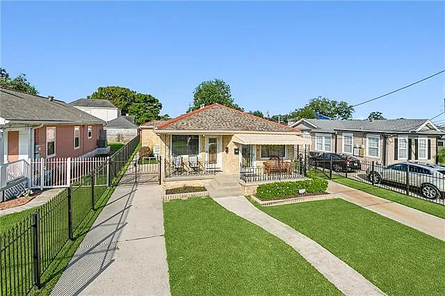 1 bed, 1.0 bath, 625 sqft, $1,050 — Photo 2