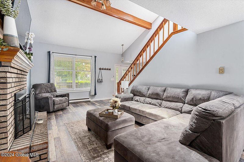 3rd image of 9B Woodcliffe Drive