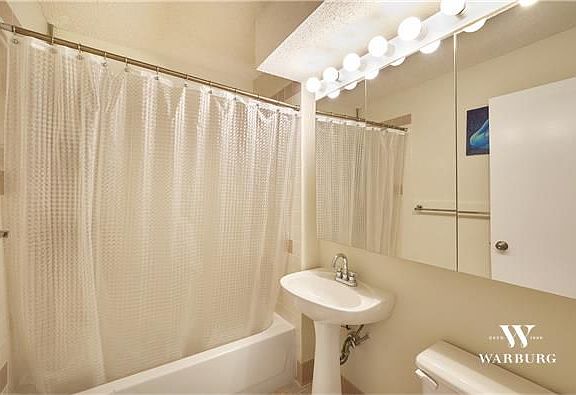 5th image of 474 48th Ave APT 19D