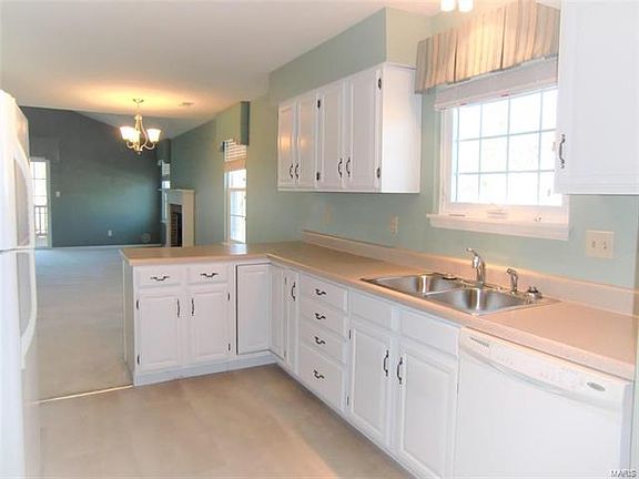 5th image of 3102 Autumn Trace Dr