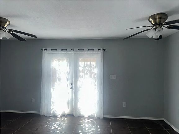 4th image of 235 W Ailsie Ave