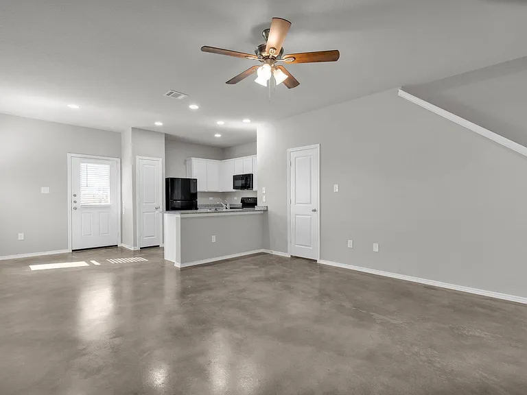 9426 Apple Ridge Ln — Photo 9