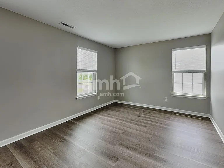 676 Classic Ln — Photo 19