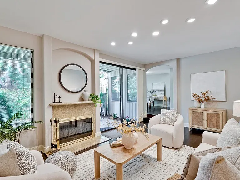 928 Wright Ave #401 — Photo 1