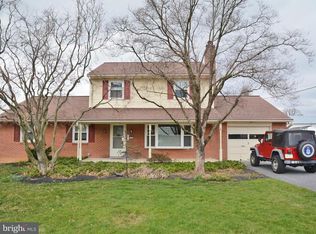 124 Elmwood Rd, Lancaster, PA 17602
