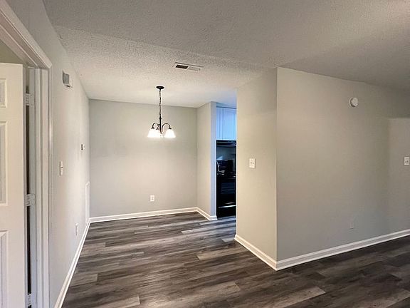 3rd image of 1601 Sparkman Dr NW #107