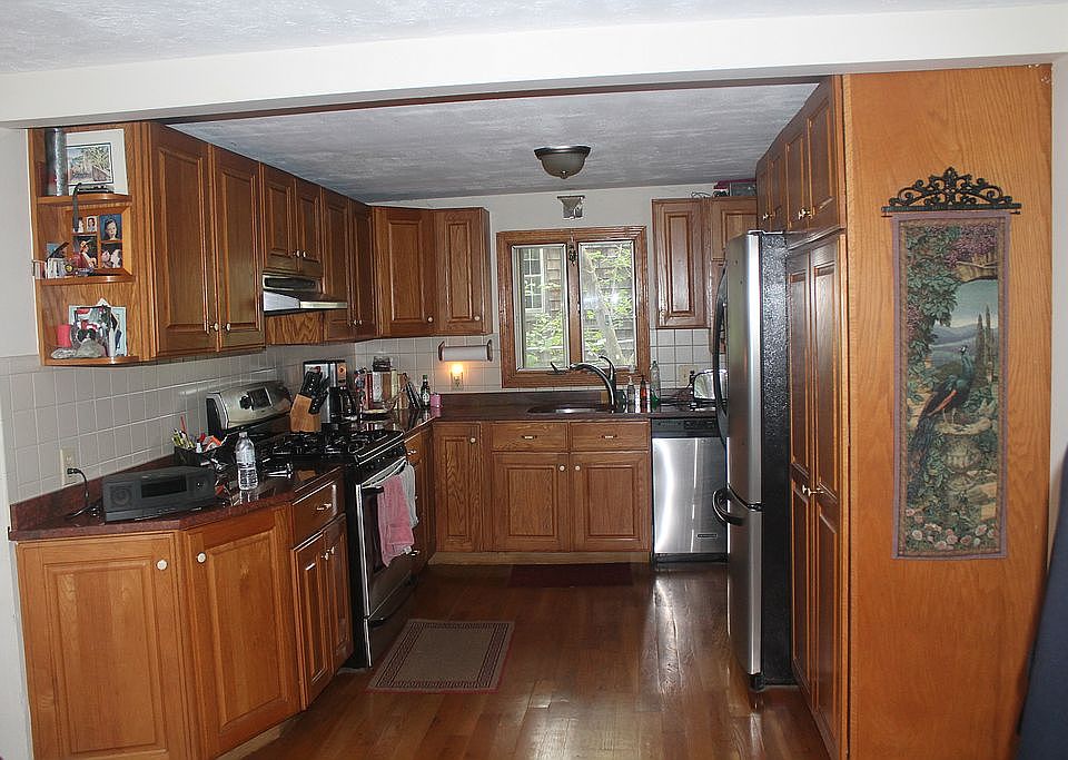 1st image of 32 Hingham St