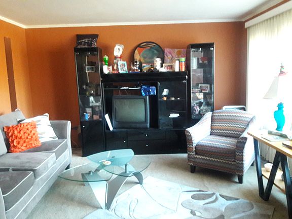 2nd image of 10333 S Eberhart Ave