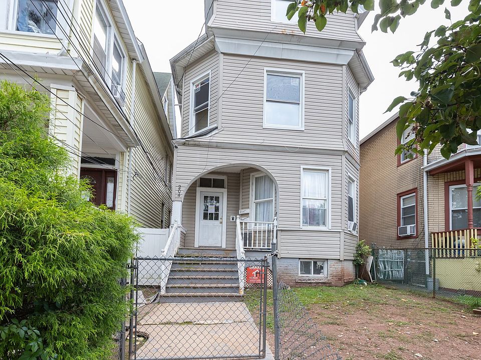 1st image of 204 Redmond St #2