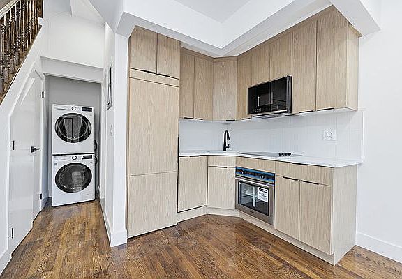 3rd image of 428 7th Ave #4A